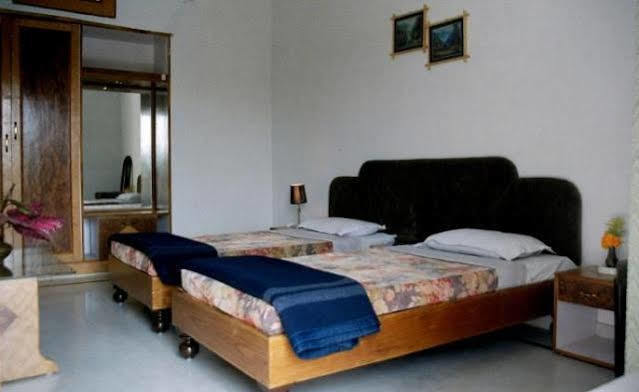 Hotel Surya 克久拉霍 外观 照片